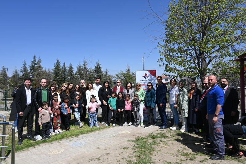 Yüksek İhtisas Üniversitesi - Geleceğe Nefes: Birlikte Yeşertiyoruz